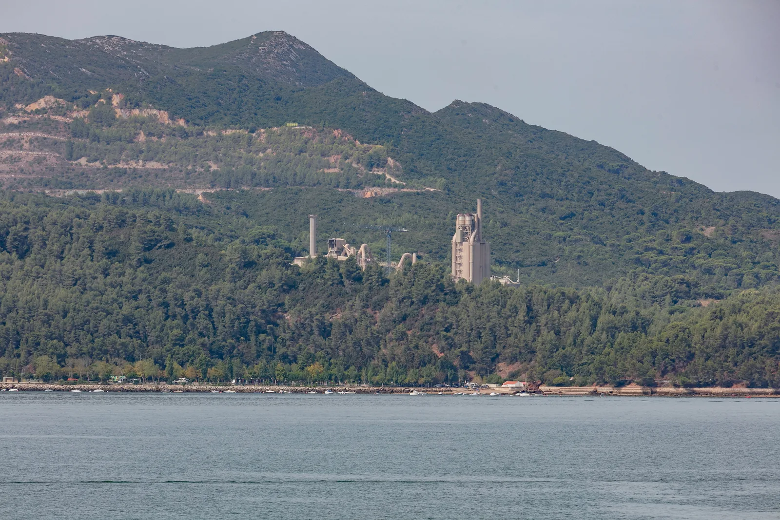 Secil factory against the Arrábida cliffs