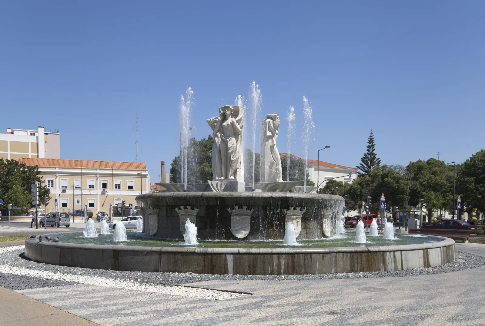 Avenida Luísa Todi — Setúbal’s main avenue